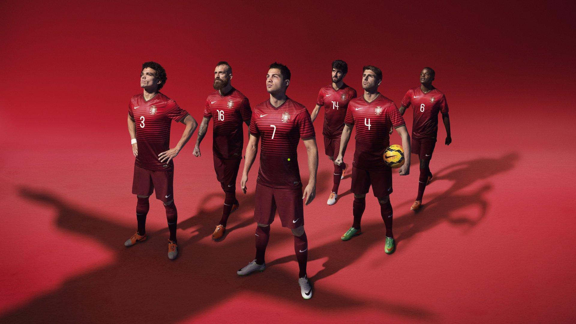 郭田雨激情庆祝维泽拉成功保级,两千公里外泰山球迷远征助威见证历史时刻